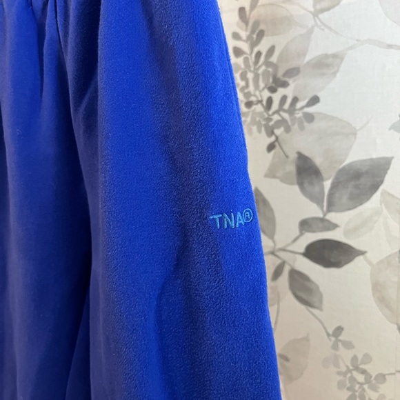✨ TNA Sweat Fleece Sweatpants✨ - Picture 2 of 3